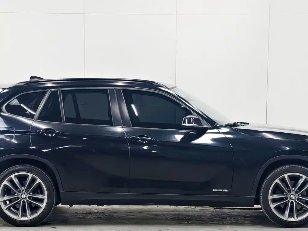 BMW X1 2015 — фото 8