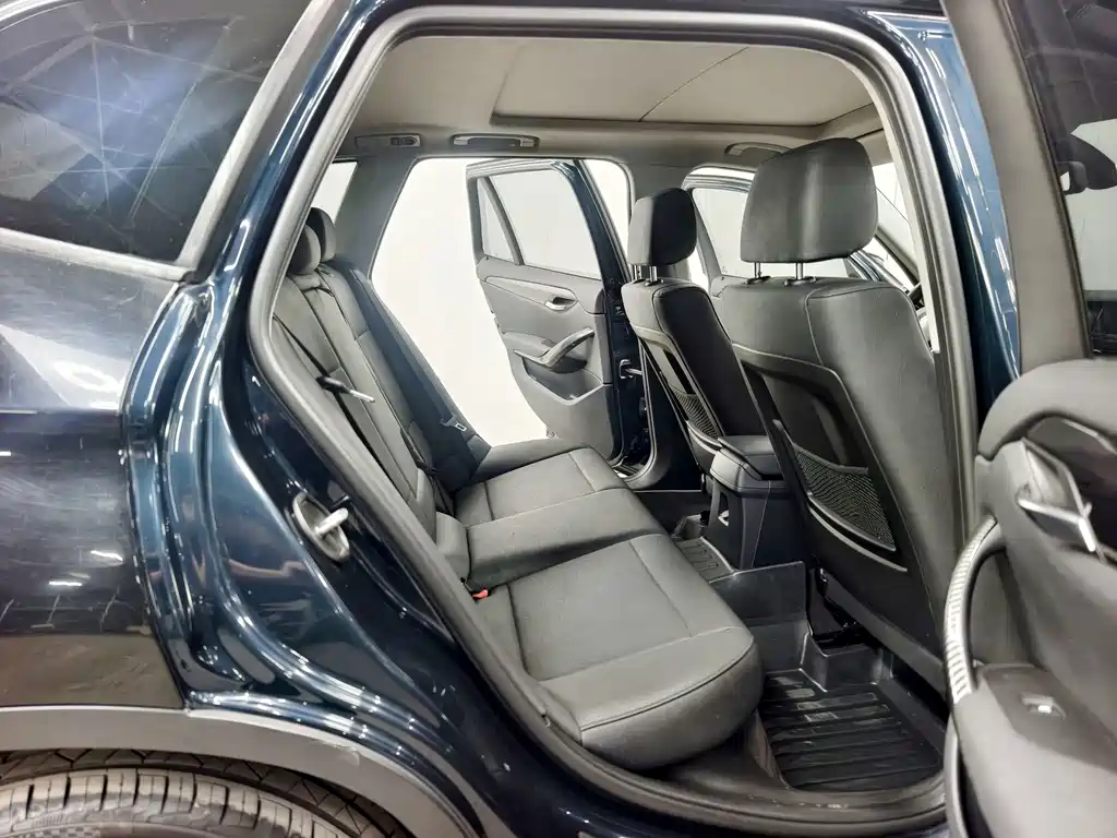 BMW X1 2015 — фото 16