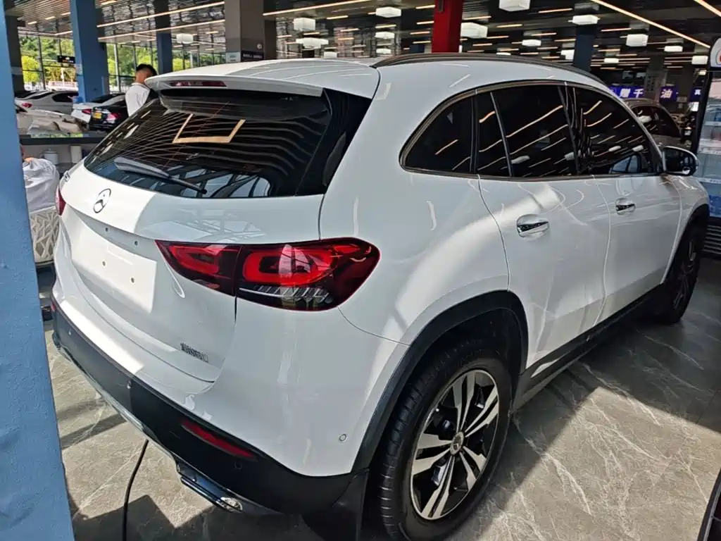 Mercedes-Benz GLA 2023