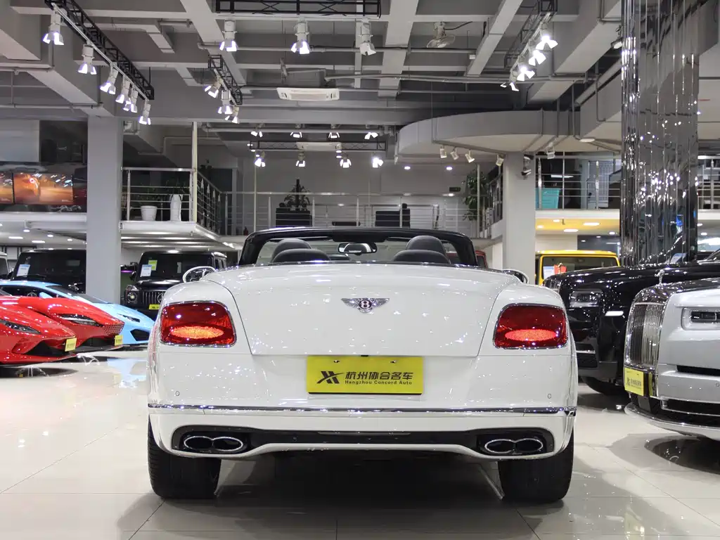Bentley Continental 2019 — фото 10