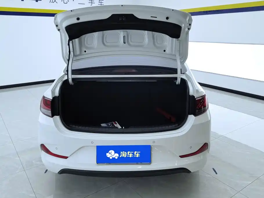Hyundai Elantra 2022