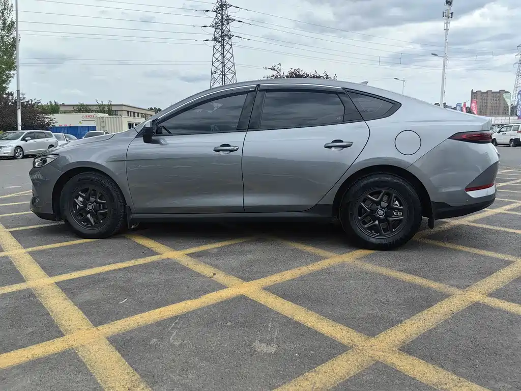 BYD Qin PLUS 2025 — фото 10