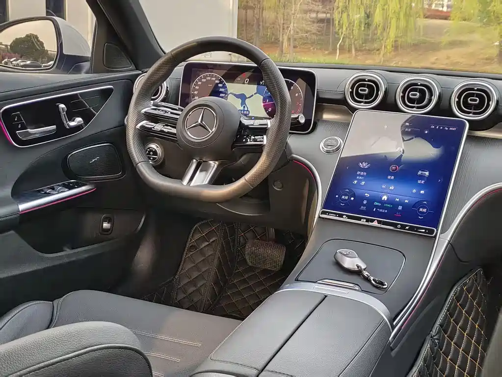 Mercedes-Benz C-Class 2023 — фото 6