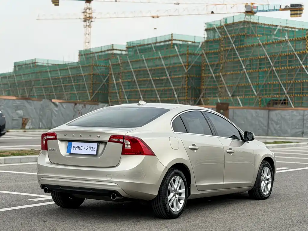 Volvo S60 2017 — фото 20