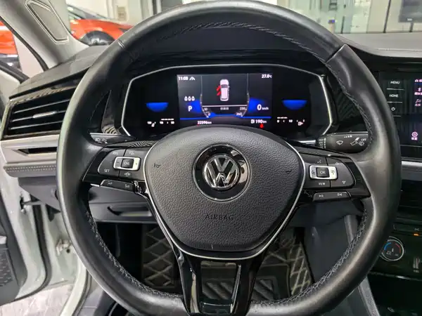 Volkswagen Sagitar 2021