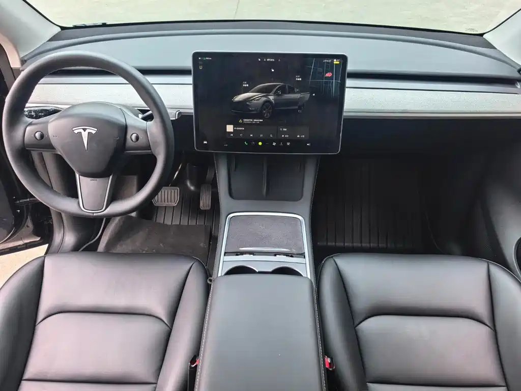 Tesla Model Y 2024 — фото 9