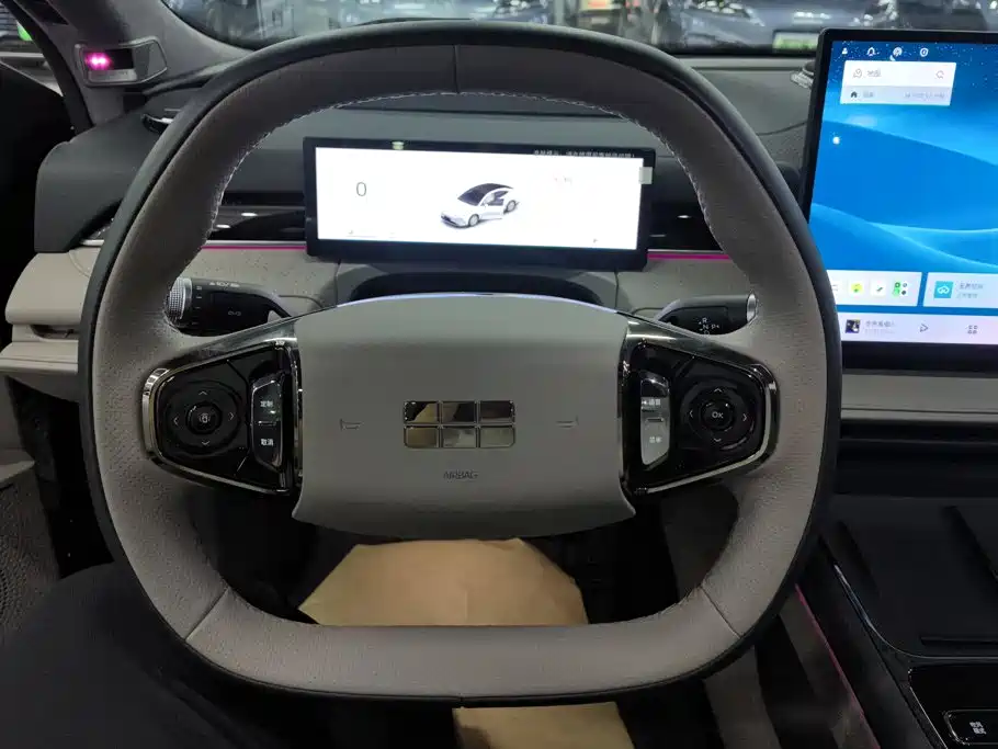 Geely Galaxy Starshine 8 2025 — фото 15