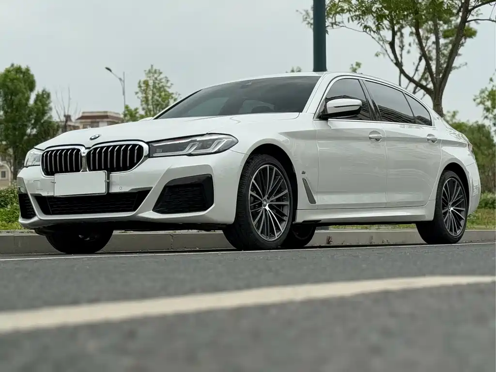 BMW 5 Series 2023