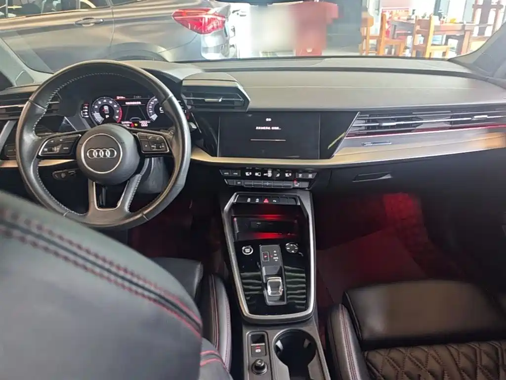 Audi A3 2021 — фото 10