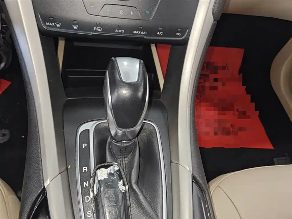 Ford Mondeo 2015 — фото 14