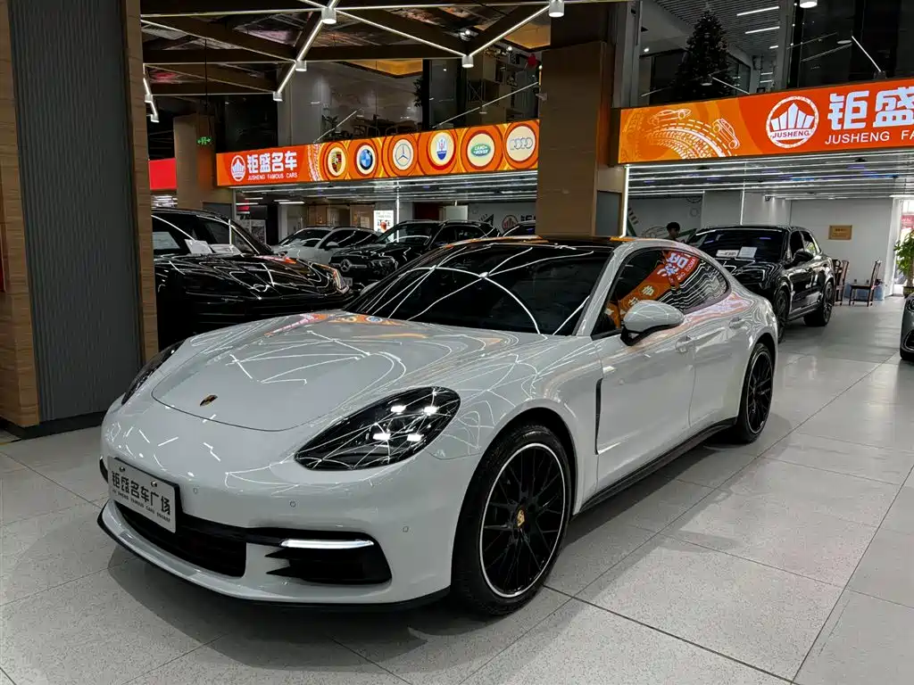 Porsche Panamera 2017 — фото 1