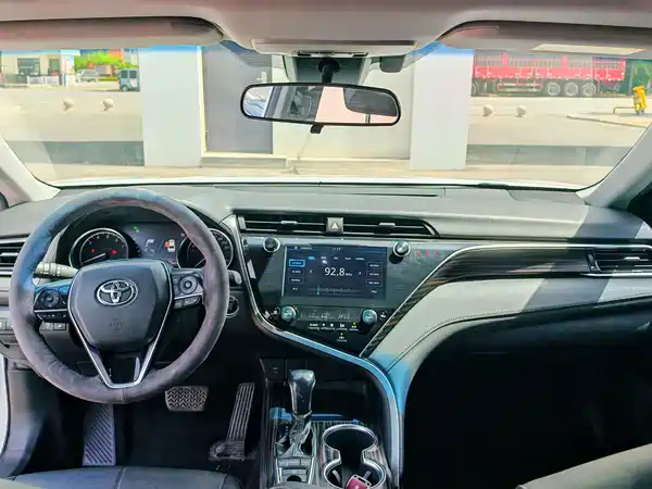 Toyota Camry 2021