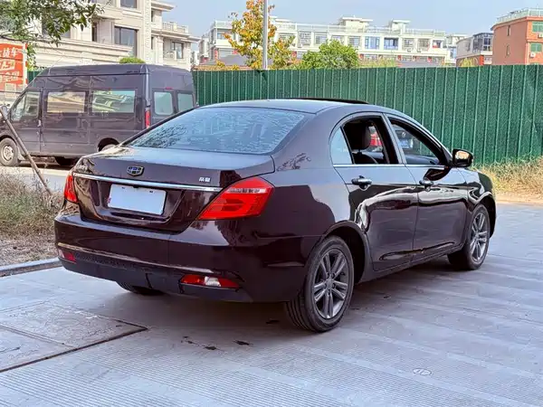 Geely Emgrand 2018