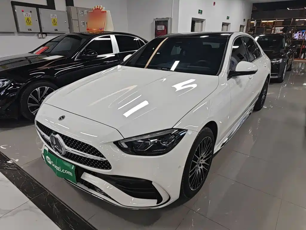 Mercedes-Benz C-Class 2025