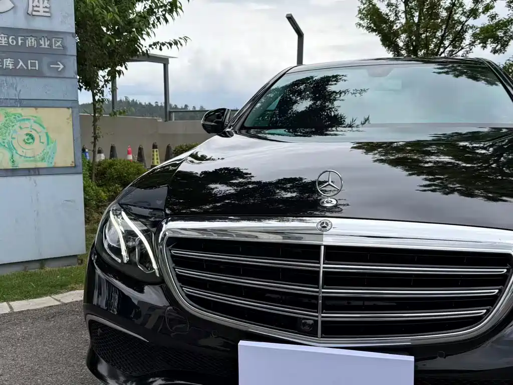 Mercedes-Benz E-Class 2020 — фото 18
