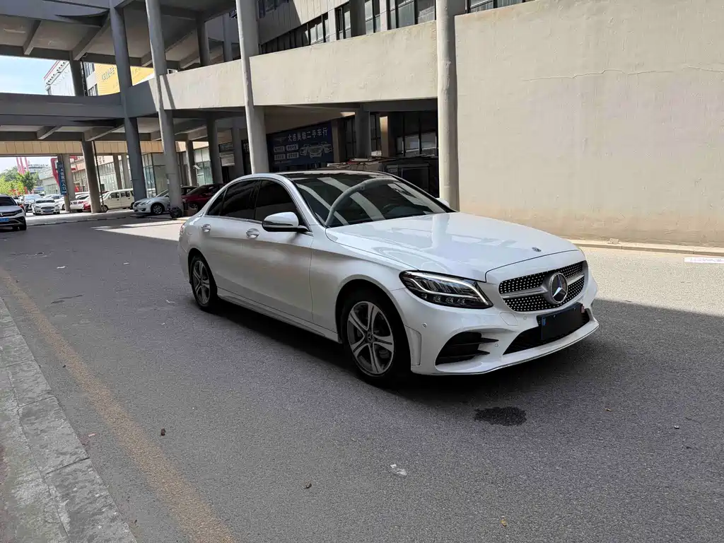 Mercedes-Benz C-Class 2020