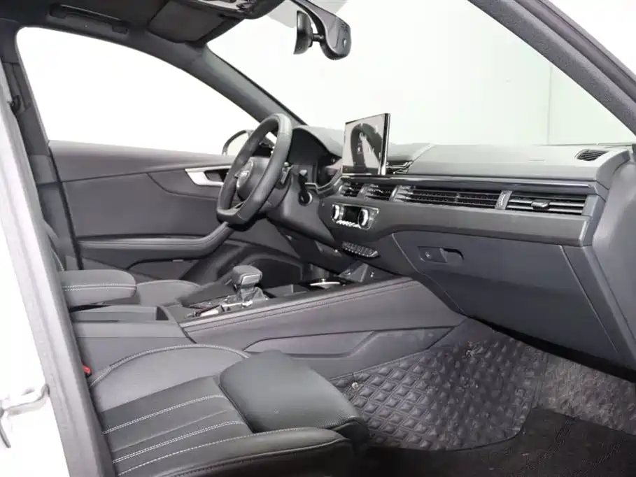 Audi A4L 2024