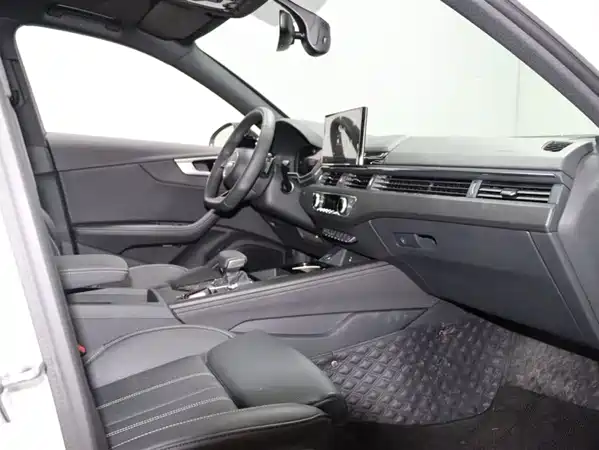 Audi A4L 2024