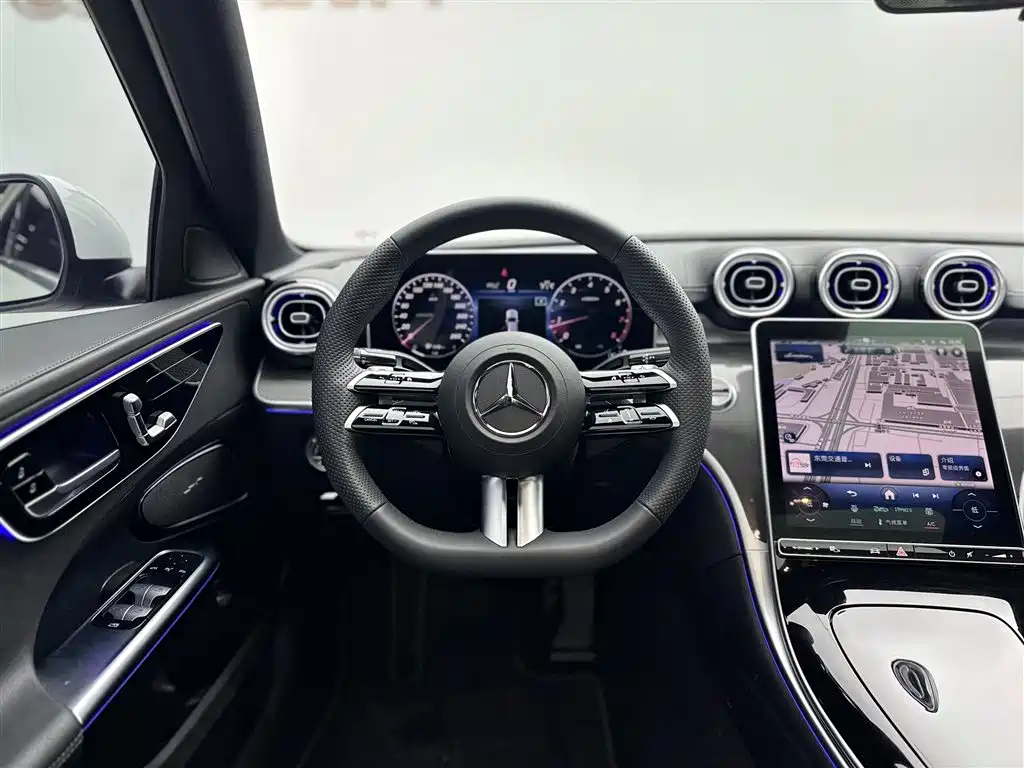 Mercedes-Benz C-Class 2024 — фото 9