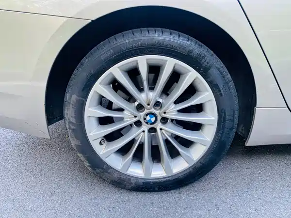 BMW 5 Series 2023
