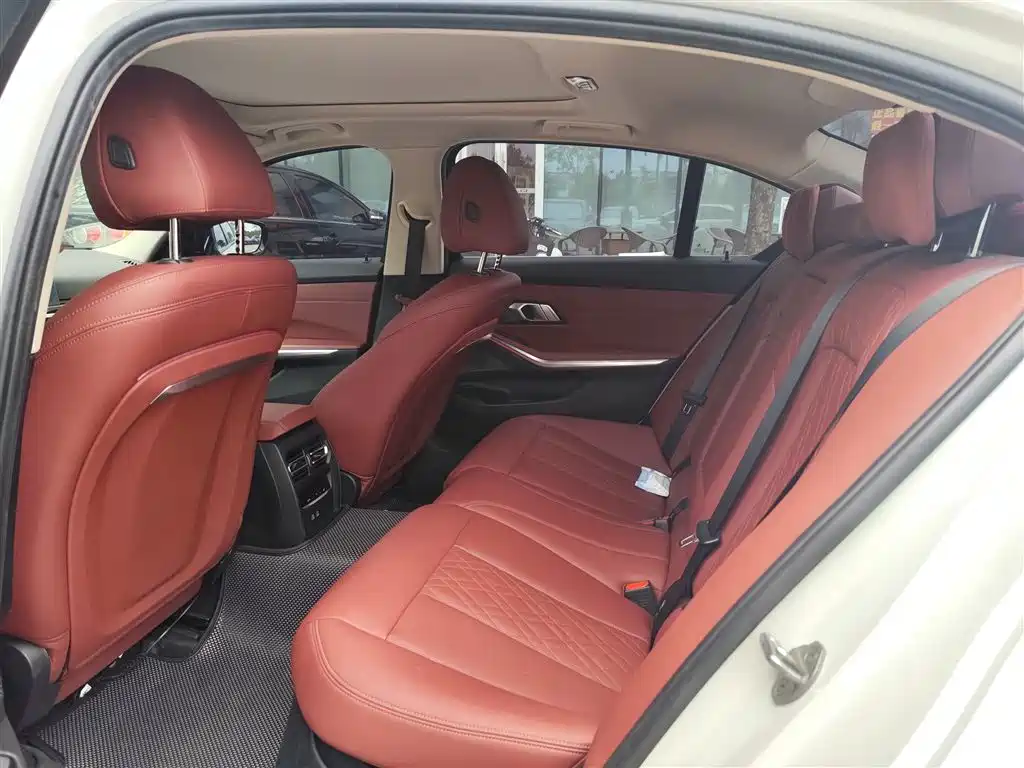 BMW 3 Series 2024