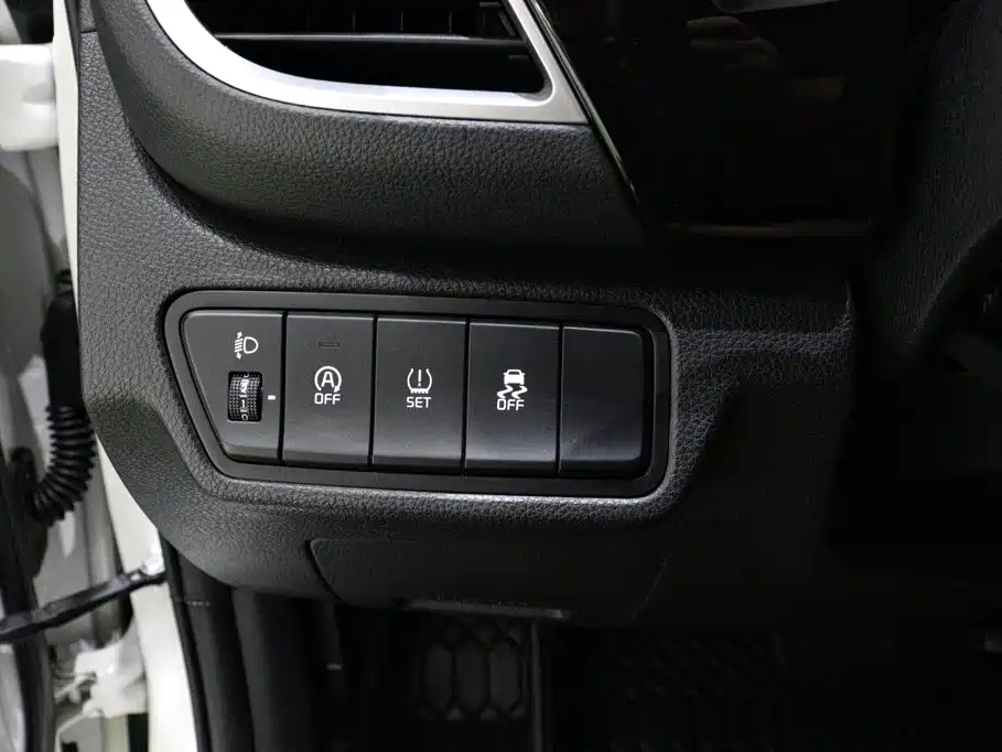 Kia KX3 2022 — фото 17