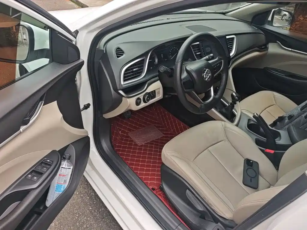 Buick Excelle 2018 — фото 16