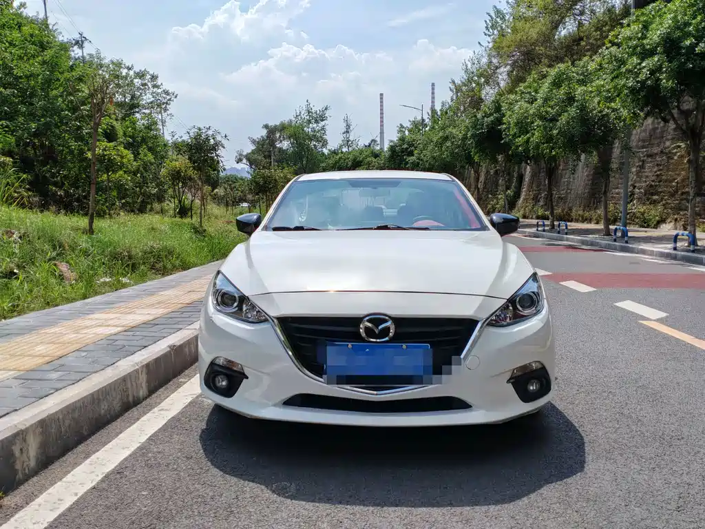 Mazda 3 Axela 2016