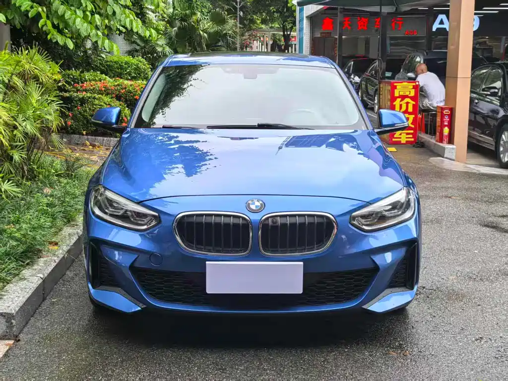 BMW 1 Series 2019 — фото 18