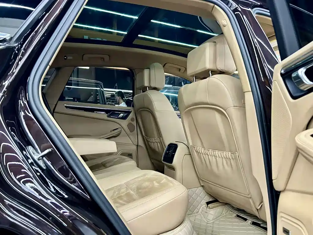 Porsche Macan 2015 — фото 11