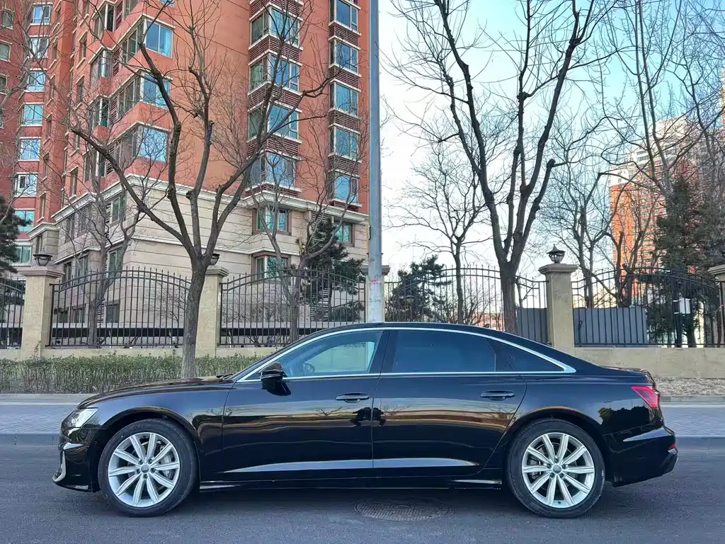Audi A6L 2022 — фото 9