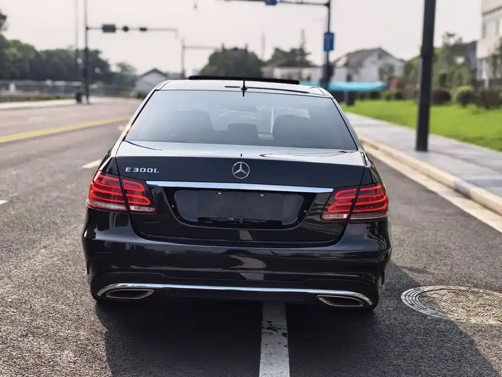 Mercedes-Benz E-Class 2015