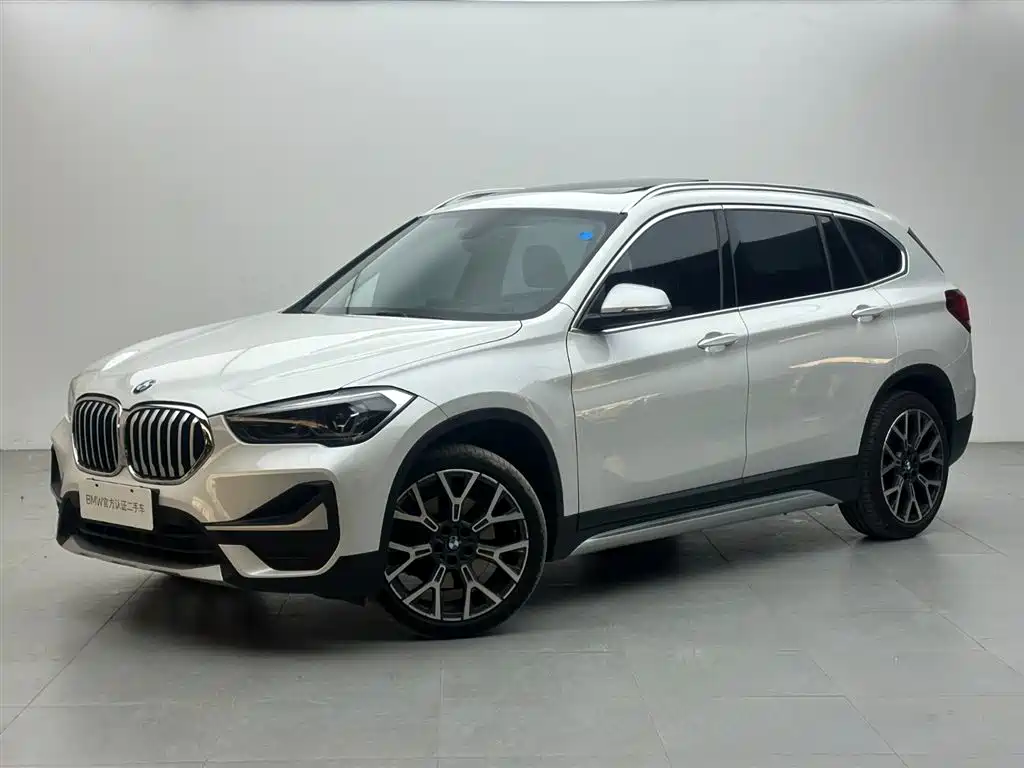 BMW X1 2021 — фото 1