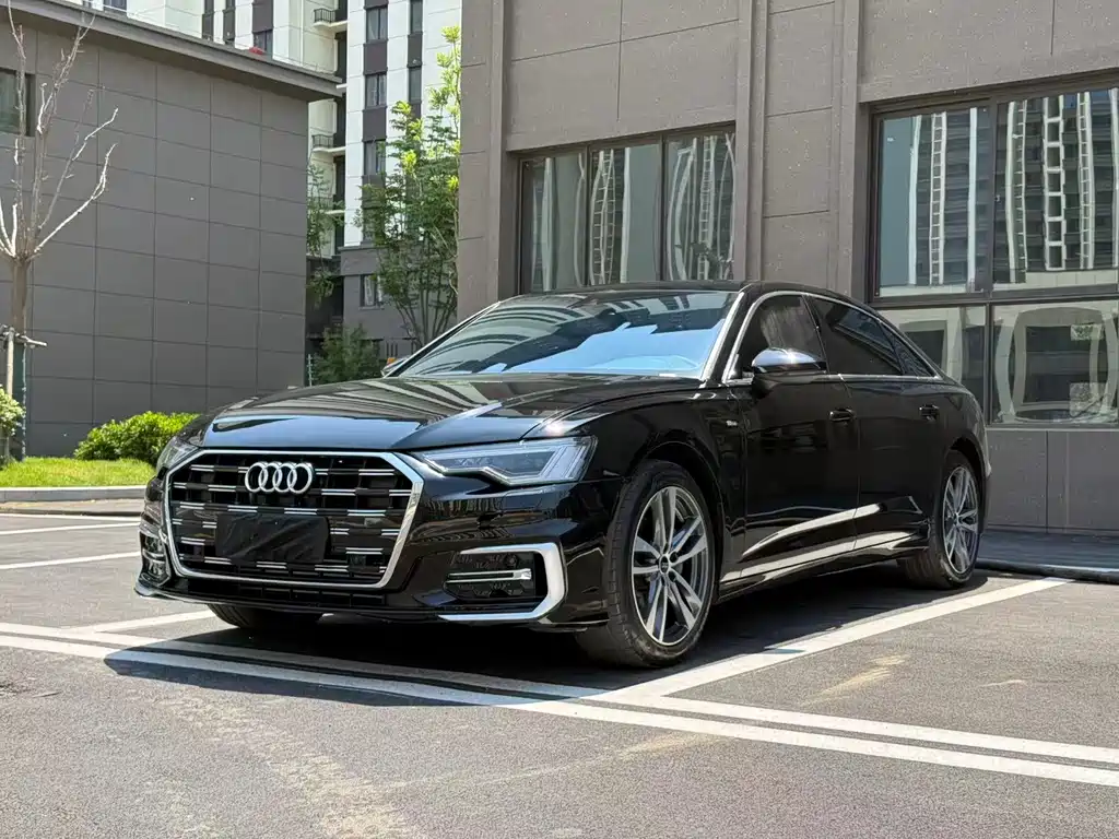 Audi A6L 2024 — фото 1