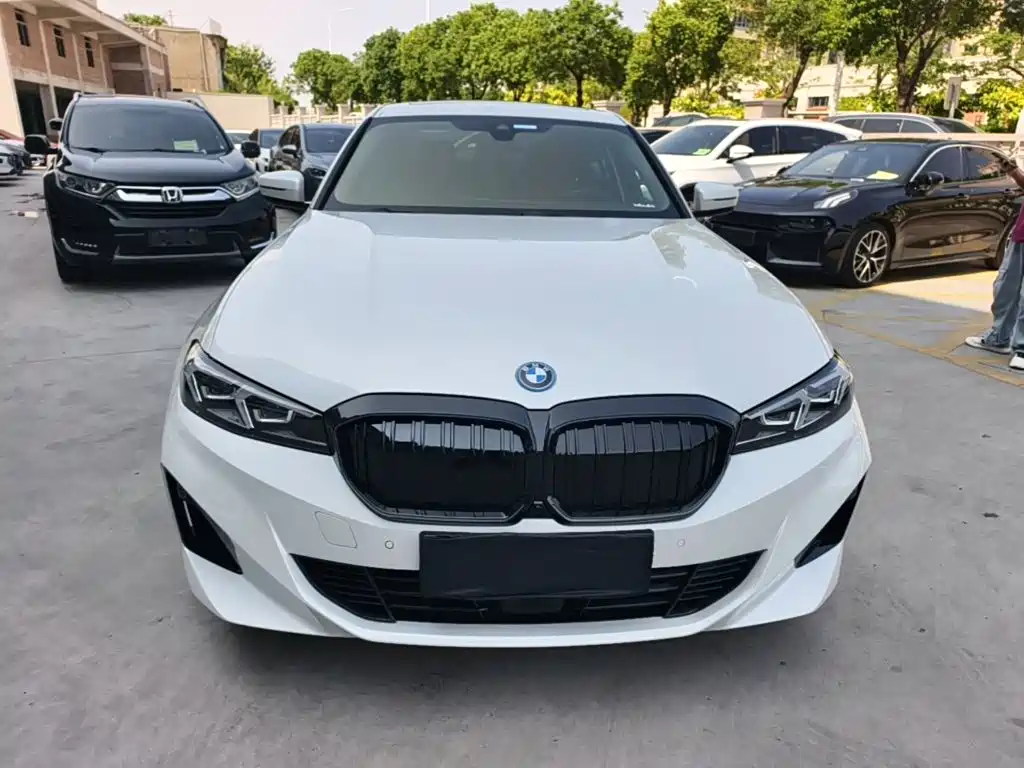 BMW i3 2025 — фото 3