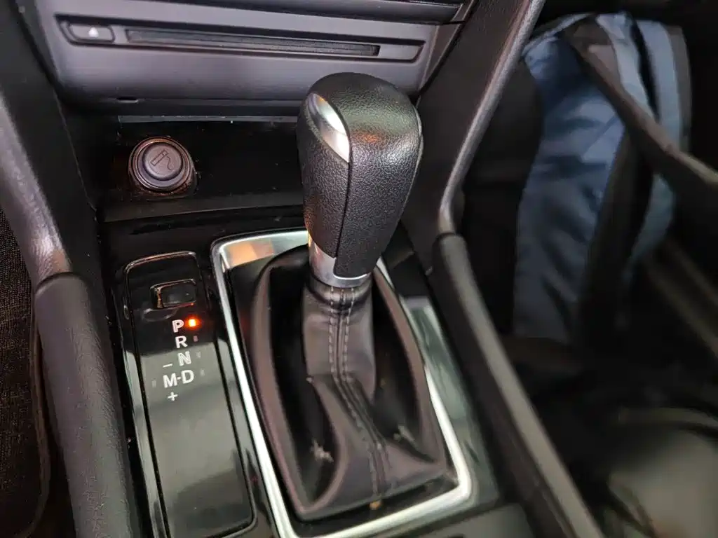 Mazda 3 Axela 2018 — фото 10