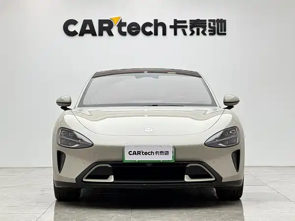 Xiaomi SU7 2024