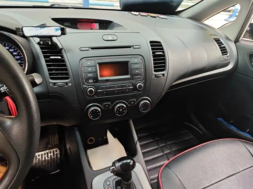 Kia K3S 2015