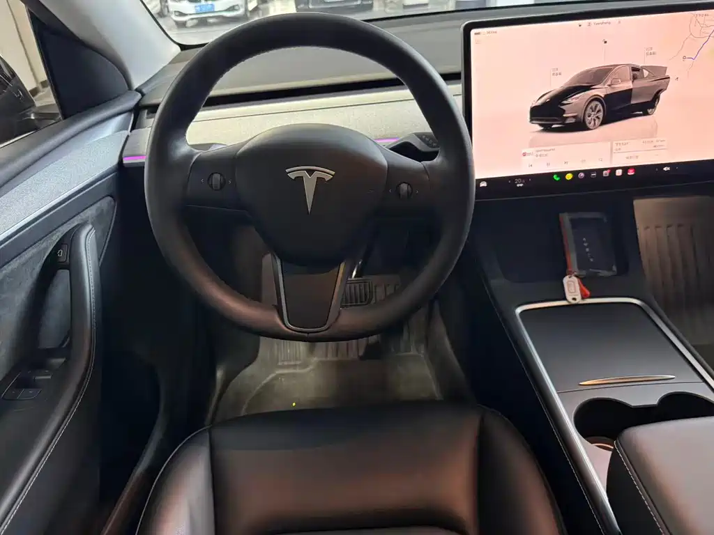 Tesla Model Y 2023 — фото 10
