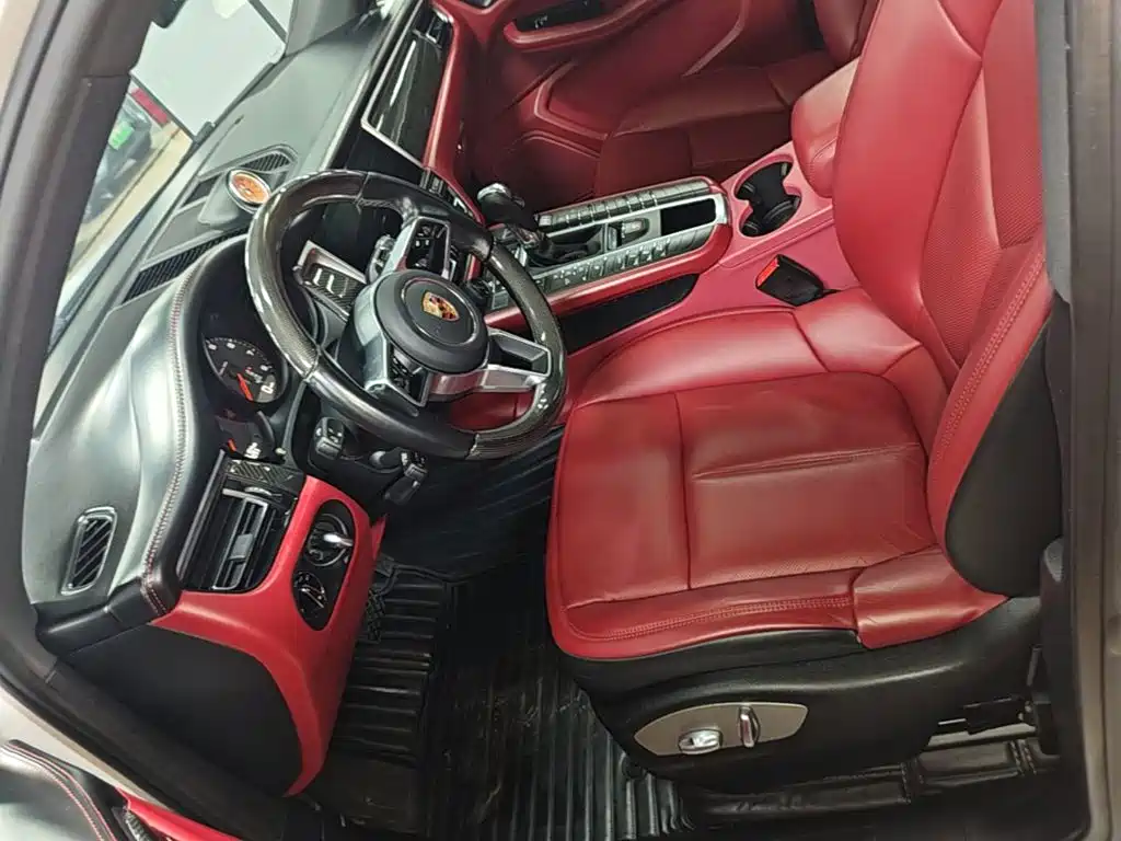 Porsche Macan 2019 — фото 15