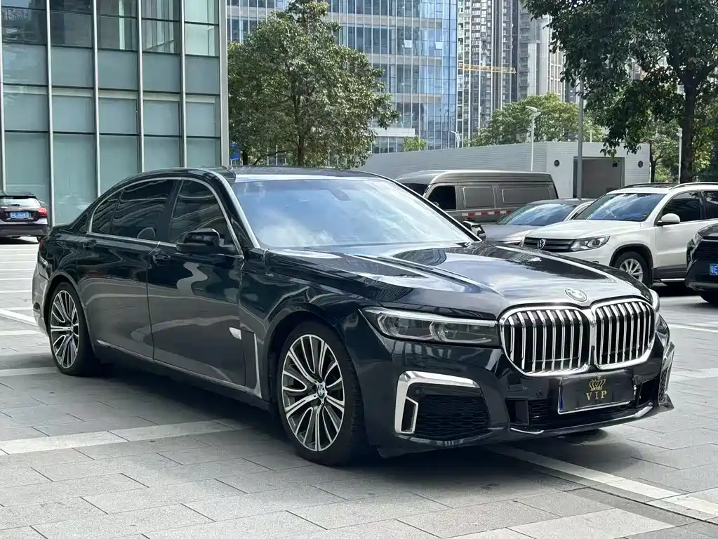 BMW 7 Series 2010 — фото 3