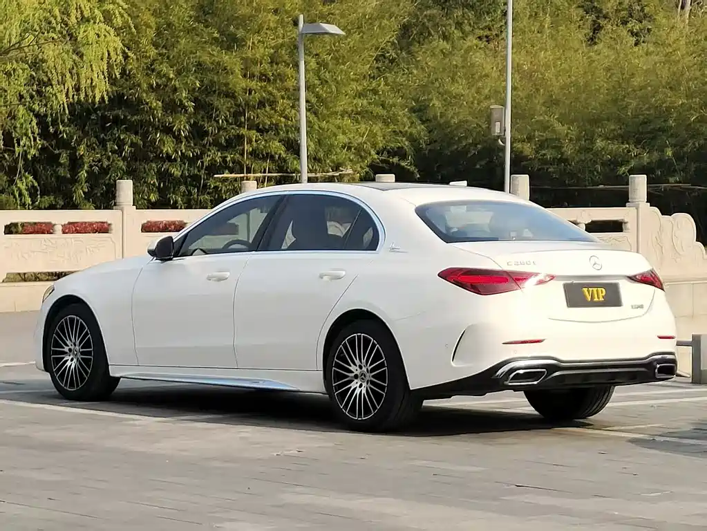 Mercedes-Benz C-Class 2023 — фото 3