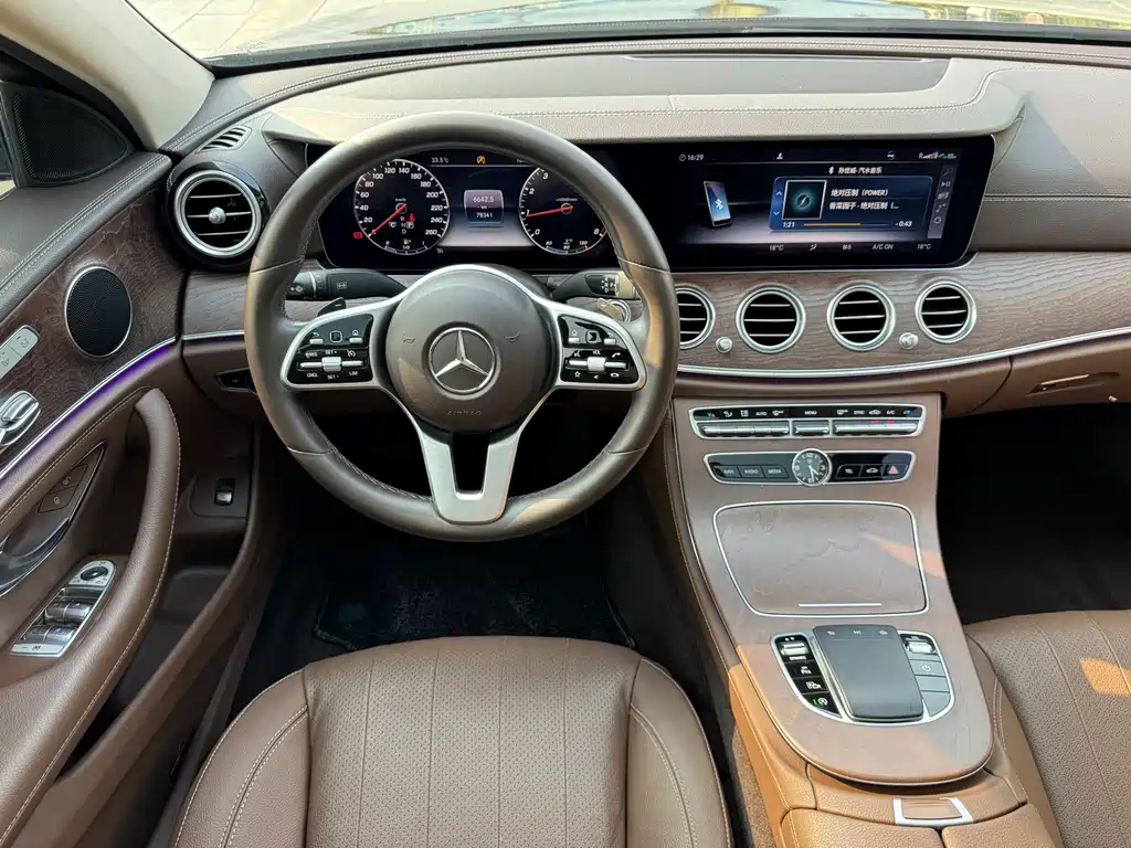 Mercedes-Benz E-Class 2020 — фото 16