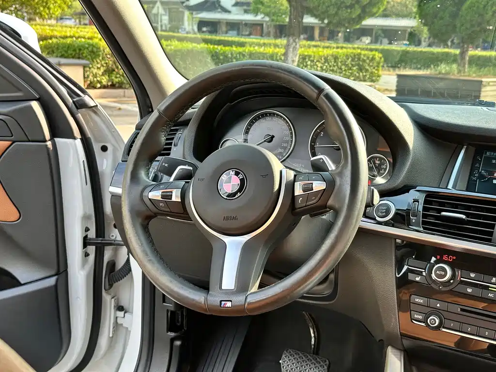 BMW X4 2017 — фото 24