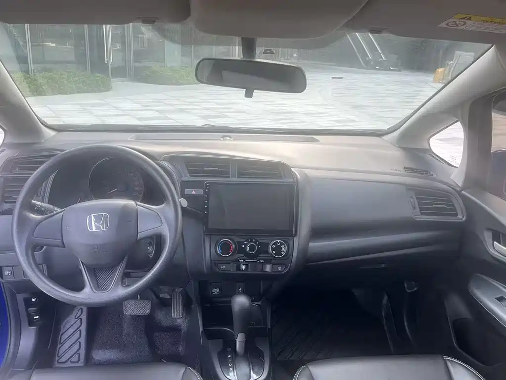 Honda Fit 2018 — фото 8