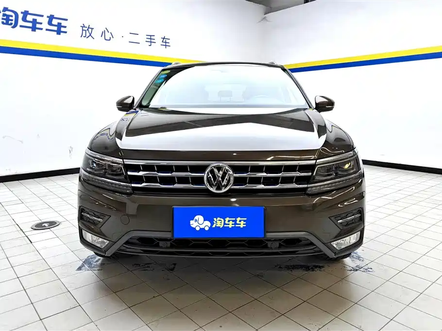 Volkswagen Tiguan L 2017 — фото 2