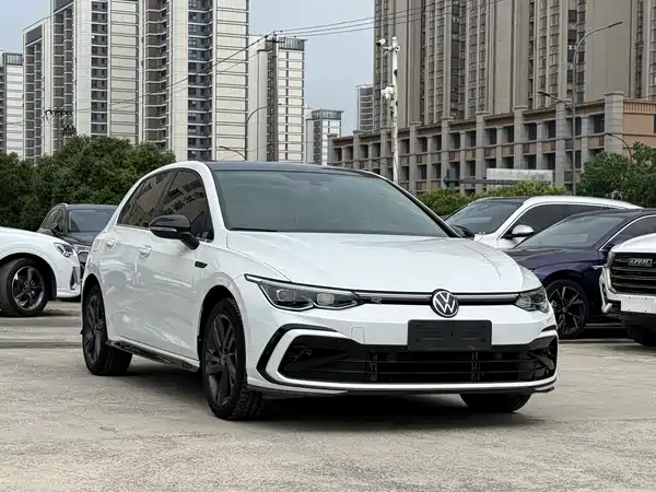 Volkswagen Golf 2023