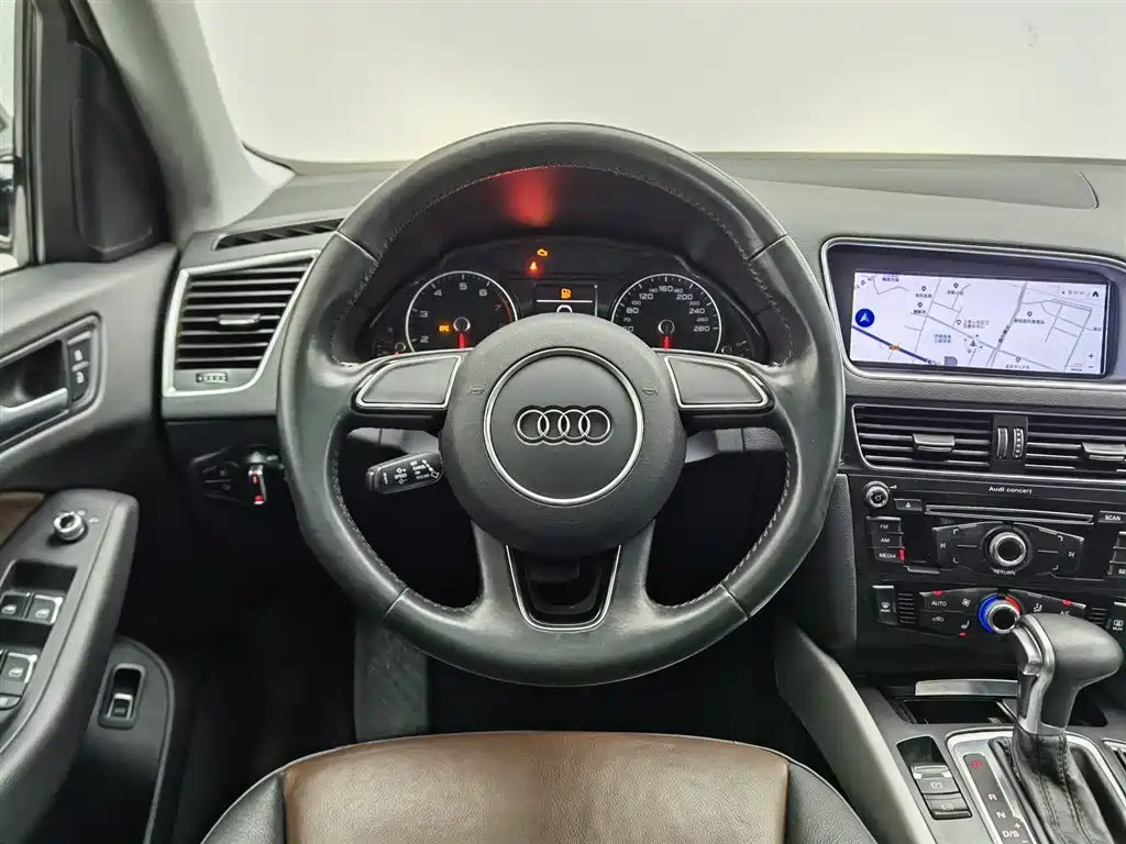 Audi Q5 2018 — фото 11