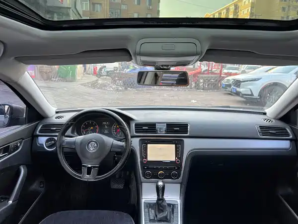 Volkswagen Passat 2011