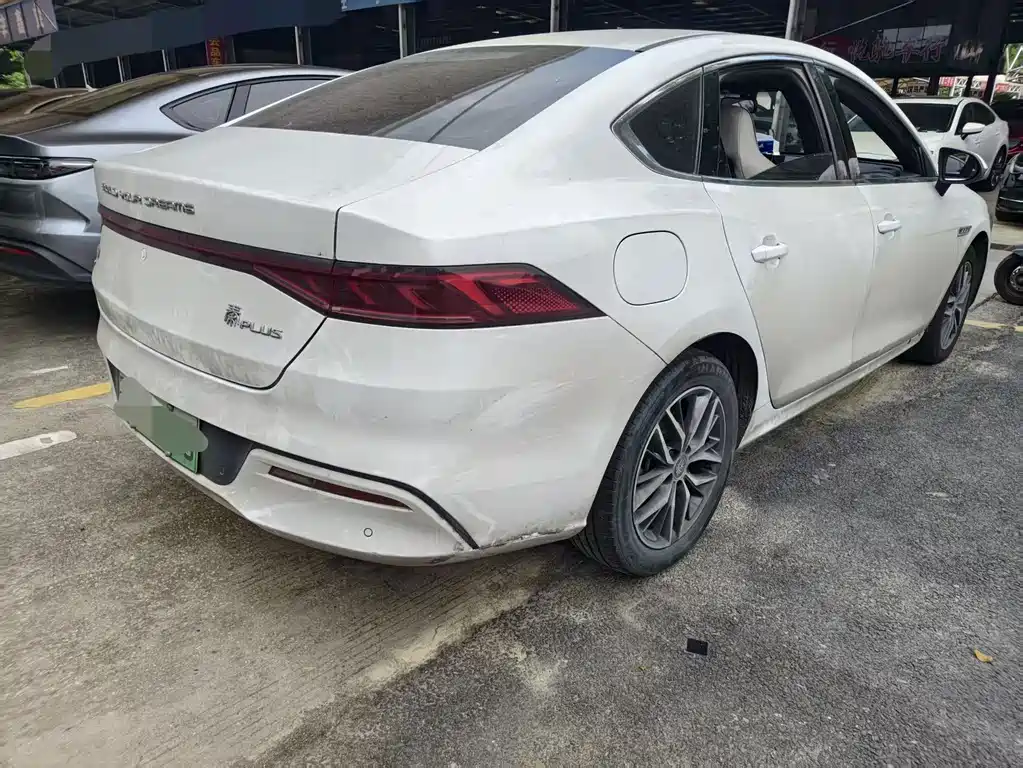 BYD Qin PLUS 2022 — фото 16